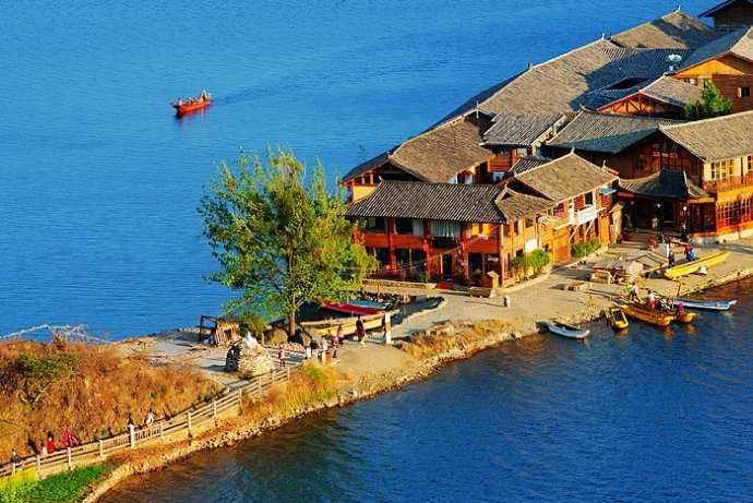 瀘沽湖游玩