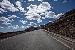 川藏線旅游包車有哪些注意事項(xiàng)呢