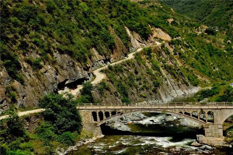 成都中秋適合租車(chē)自駕游的冷門(mén)景點(diǎn)-唐家河