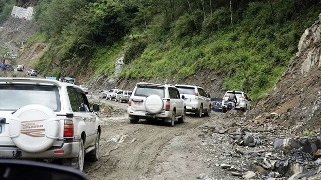 國慶租車自駕川藏線，就得五大證件隨身帶