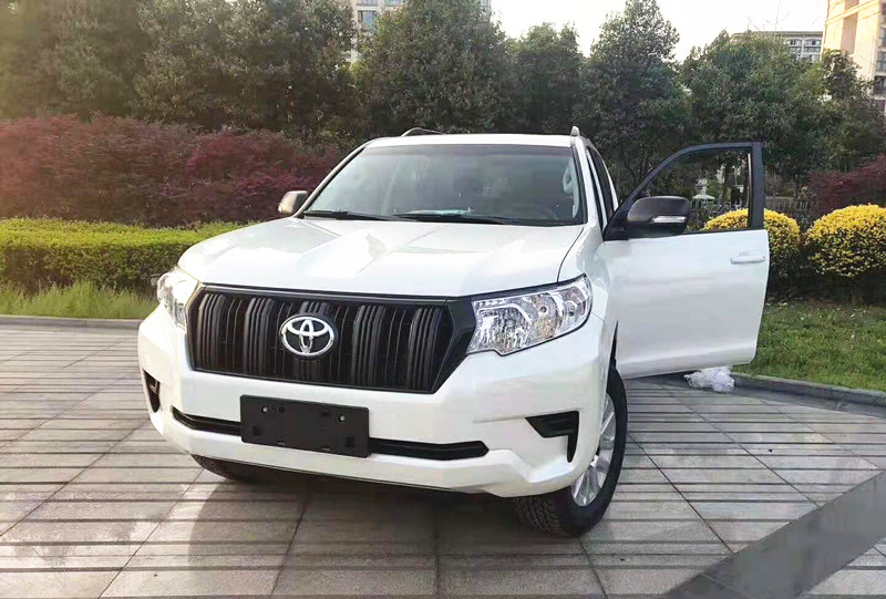越野車普拉多3.5.jpg