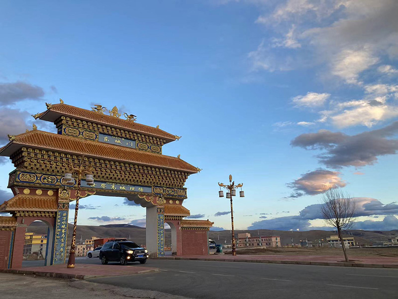 成都租車自駕318川藏線什么車適合？